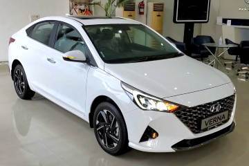 Hyundai Verna Car